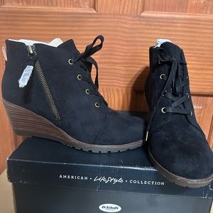 Dr. Scholls Nelly Wedge Bootie
